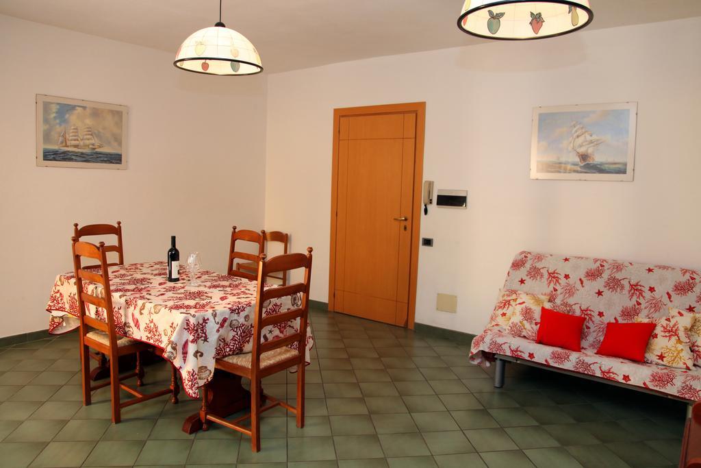 La Contessa Aparthotel Санта Тереза Галура Стая снимка