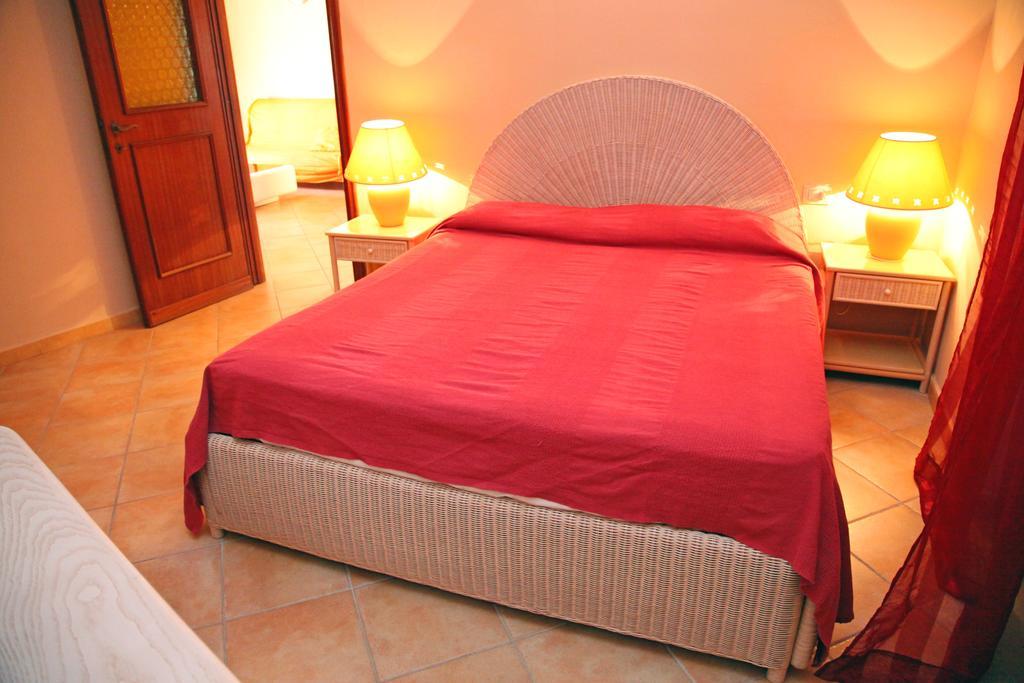 La Contessa Aparthotel Санта Тереза Галура Стая снимка