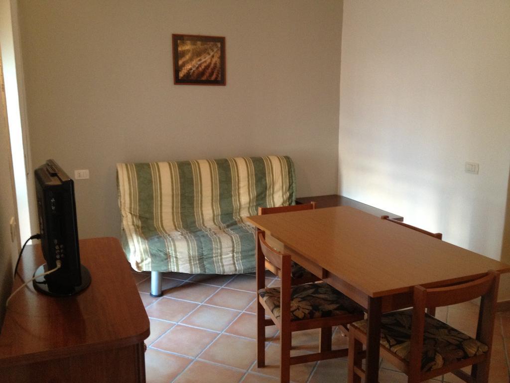 La Contessa Aparthotel Санта Тереза Галура Стая снимка